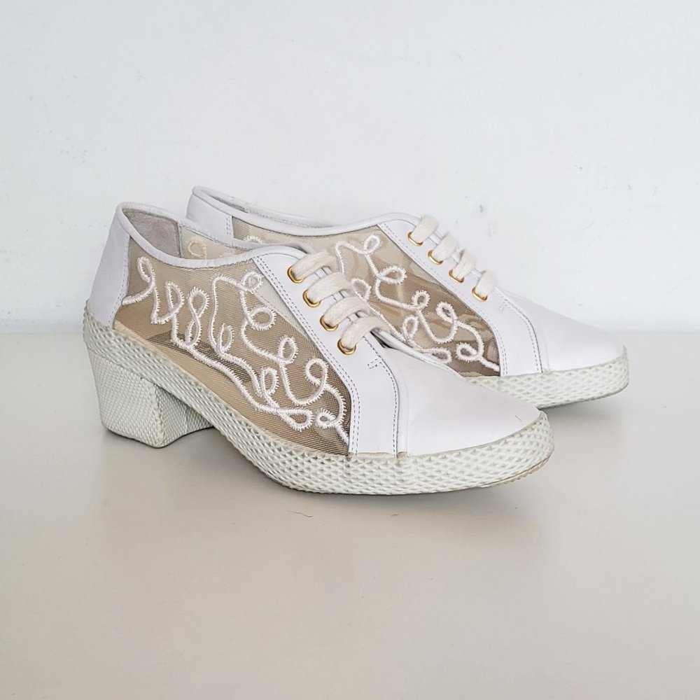 Stuart Weitzman White and Beige Lace Panel Heel Sneakers